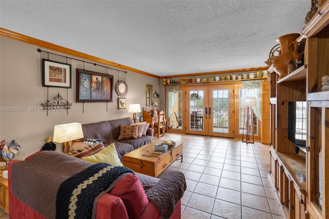 For Rent: $3,500 (2 beds, 2 baths, 1020 Square Feet)