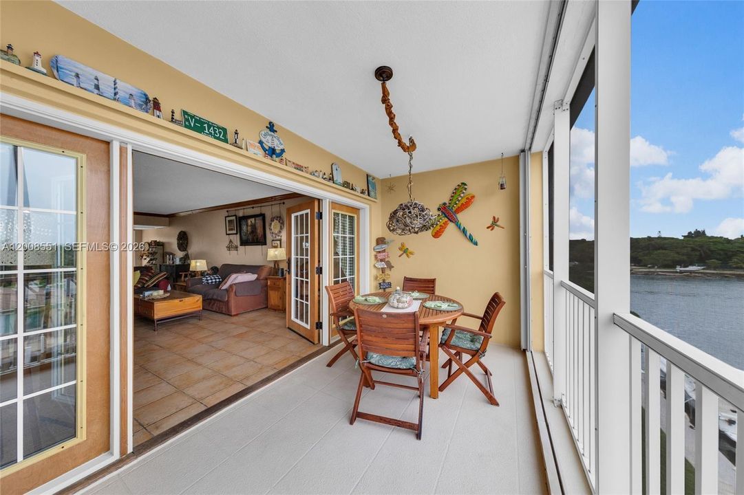 For Rent: $3,500 (2 beds, 2 baths, 1020 Square Feet)