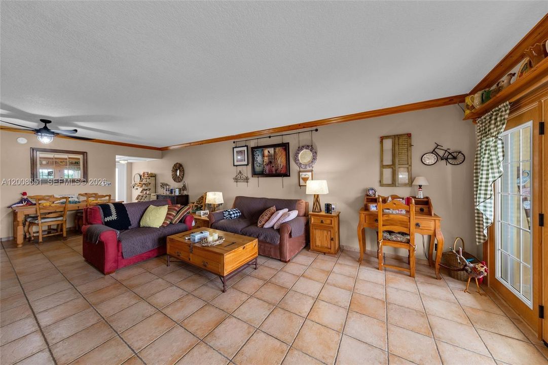 For Rent: $3,500 (2 beds, 2 baths, 1020 Square Feet)