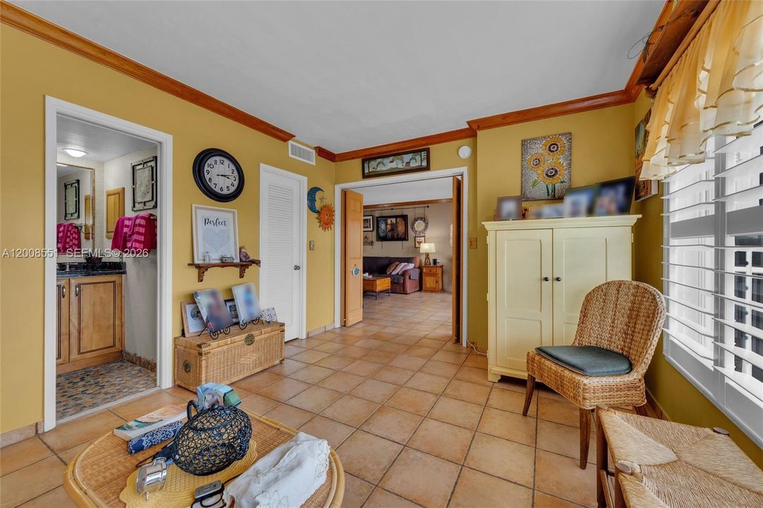 For Rent: $3,500 (2 beds, 2 baths, 1020 Square Feet)