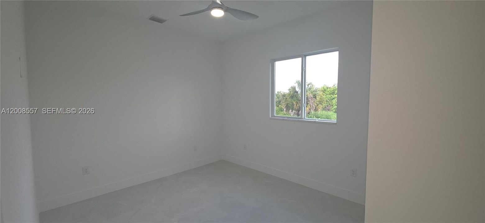 For Rent: $2,000 (6 beds, 4 baths, 1199 Square Feet)