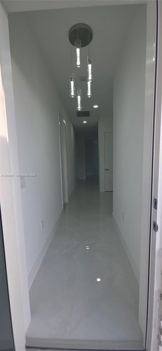 For Rent: $2,000 (6 beds, 4 baths, 1199 Square Feet)