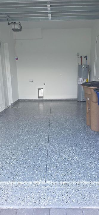 For Rent: $2,000 (6 beds, 4 baths, 1199 Square Feet)