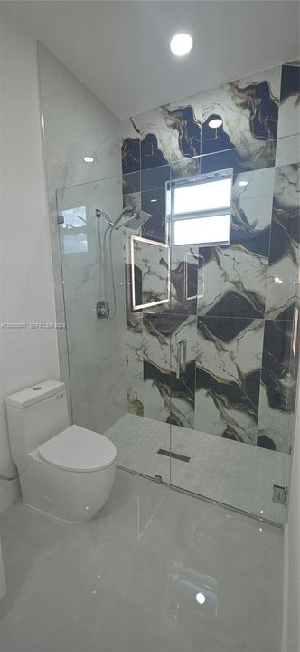 For Rent: $2,000 (6 beds, 4 baths, 1199 Square Feet)