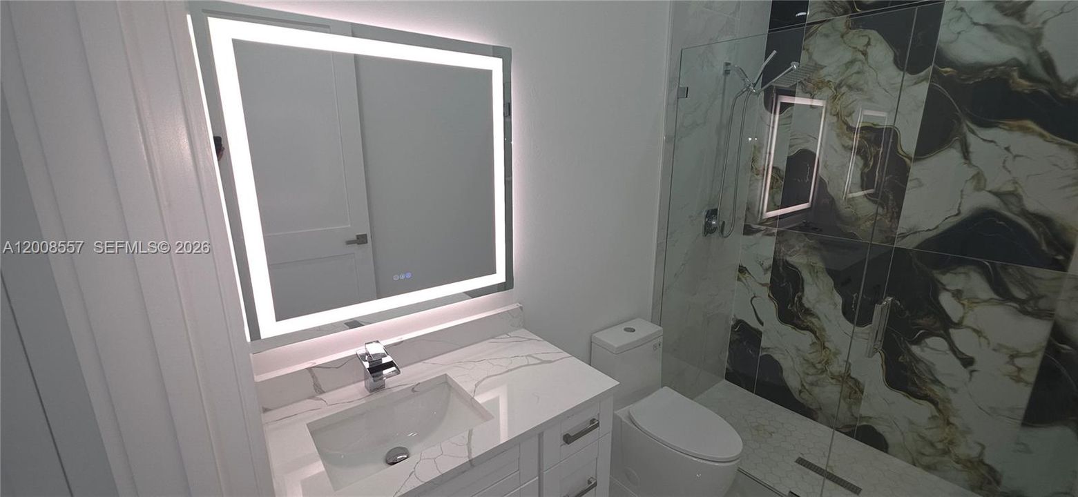For Rent: $2,000 (6 beds, 4 baths, 1199 Square Feet)
