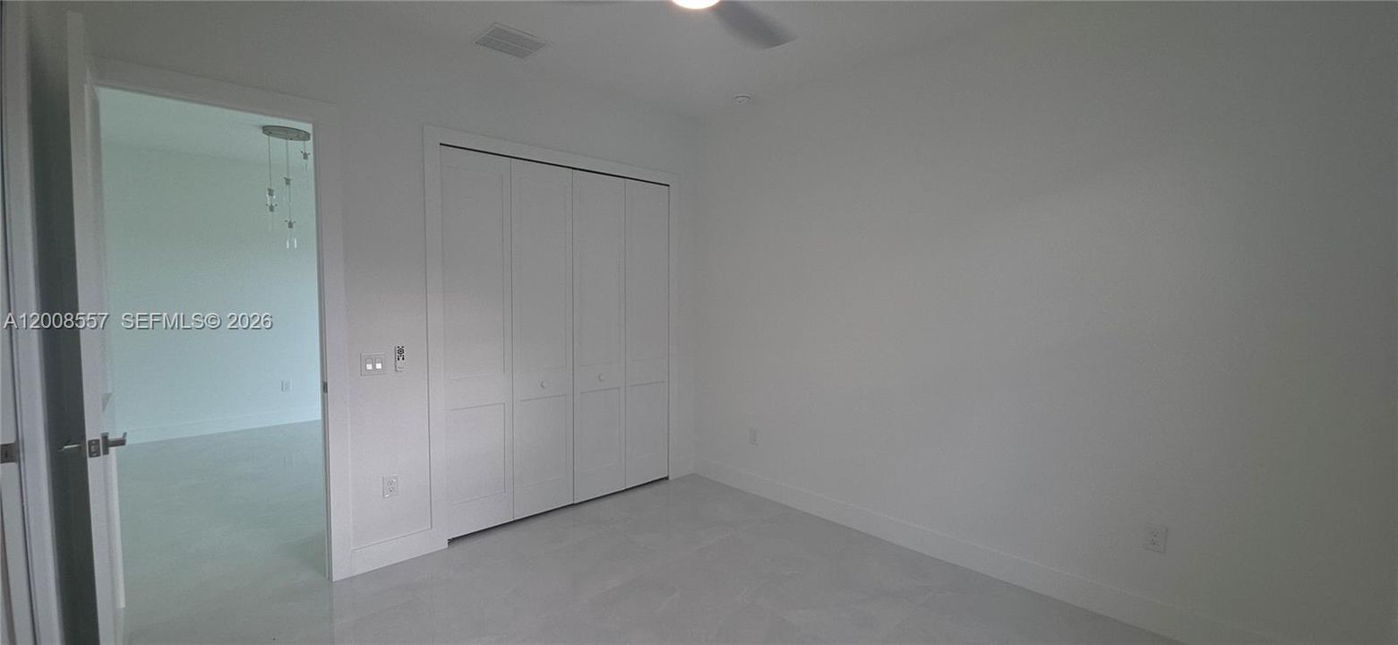 For Rent: $2,000 (6 beds, 4 baths, 1199 Square Feet)