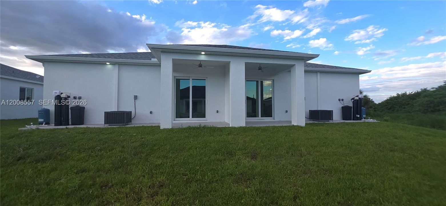 For Rent: $2,000 (6 beds, 4 baths, 1199 Square Feet)