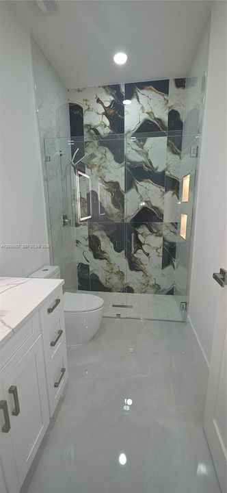 For Rent: $2,000 (6 beds, 4 baths, 1199 Square Feet)
