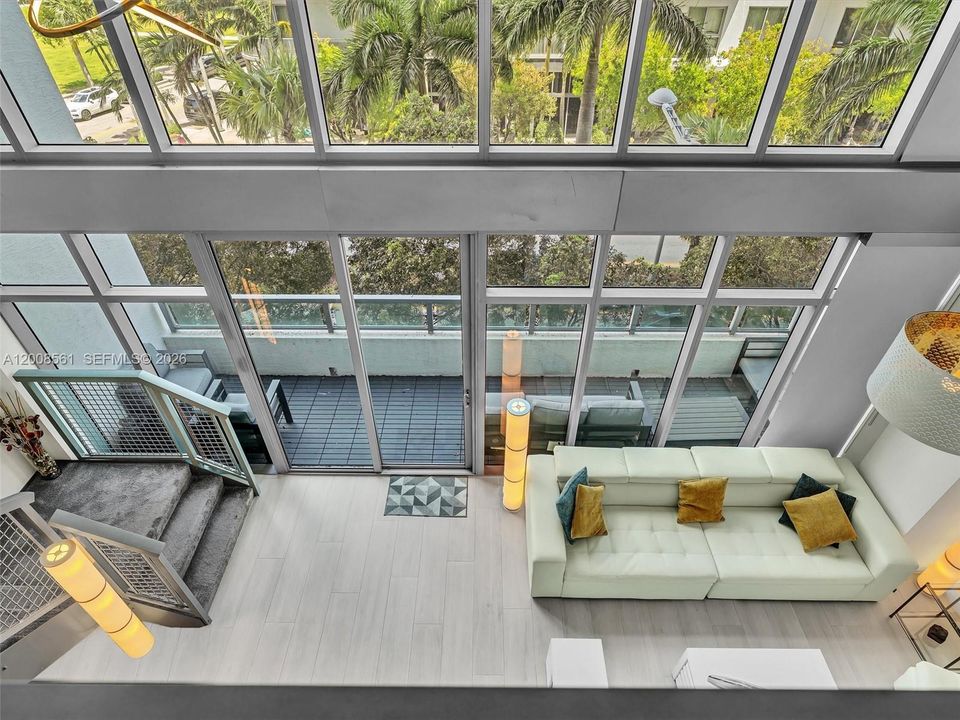 For Sale: $759,000 (1 beds, 2 baths, 1373 Square Feet)