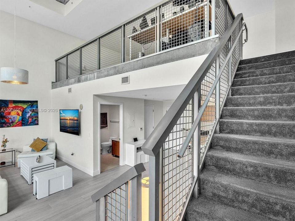 For Sale: $759,000 (1 beds, 2 baths, 1373 Square Feet)