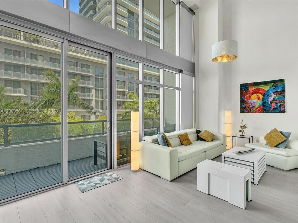 For Sale: $759,000 (1 beds, 2 baths, 1373 Square Feet)