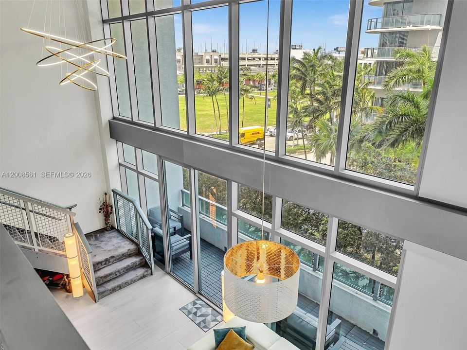 For Sale: $759,000 (1 beds, 2 baths, 1373 Square Feet)