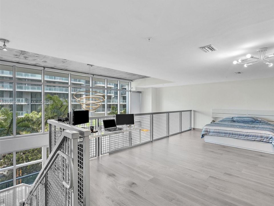 For Sale: $759,000 (1 beds, 2 baths, 1373 Square Feet)