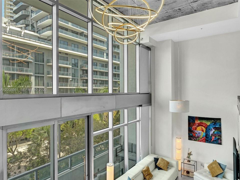 For Sale: $759,000 (1 beds, 2 baths, 1373 Square Feet)
