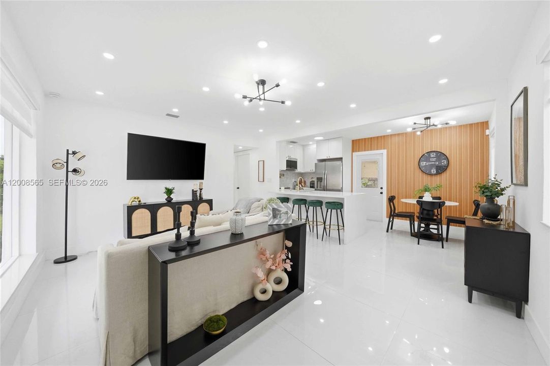 Activo con contrato: $695,000 (3 camas, 2 baños, 1218 Pies cuadrados)