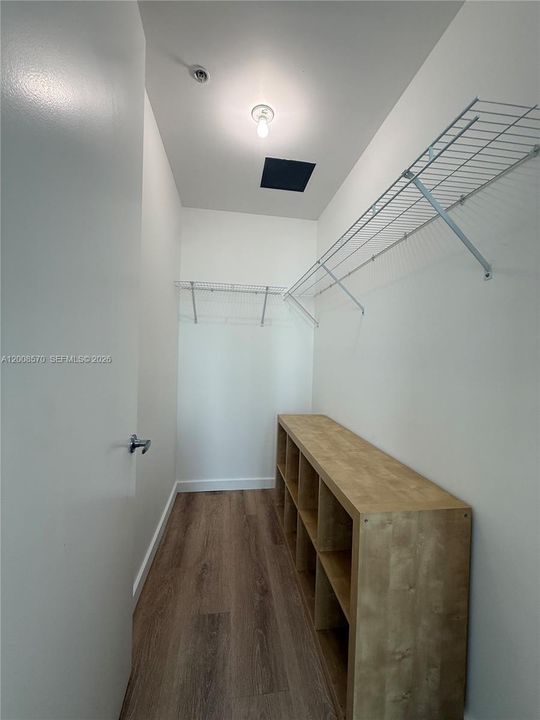 Activo con contrato: $2,500 (1 camas, 1 baños, 678 Pies cuadrados)