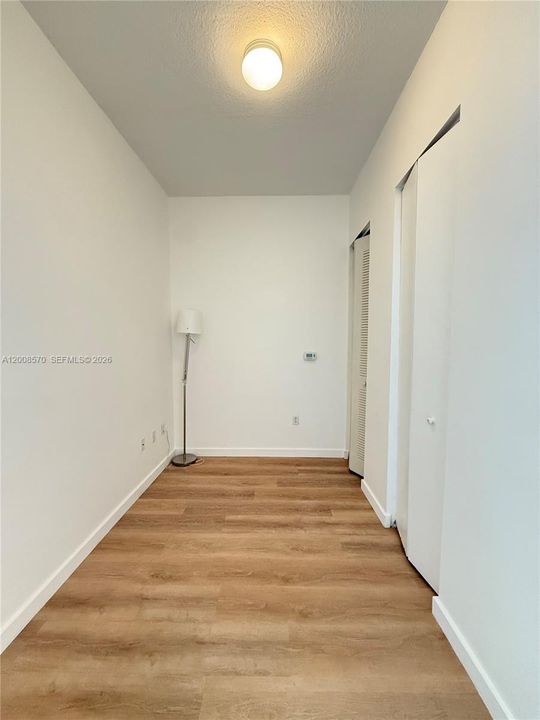 Activo con contrato: $2,500 (1 camas, 1 baños, 678 Pies cuadrados)
