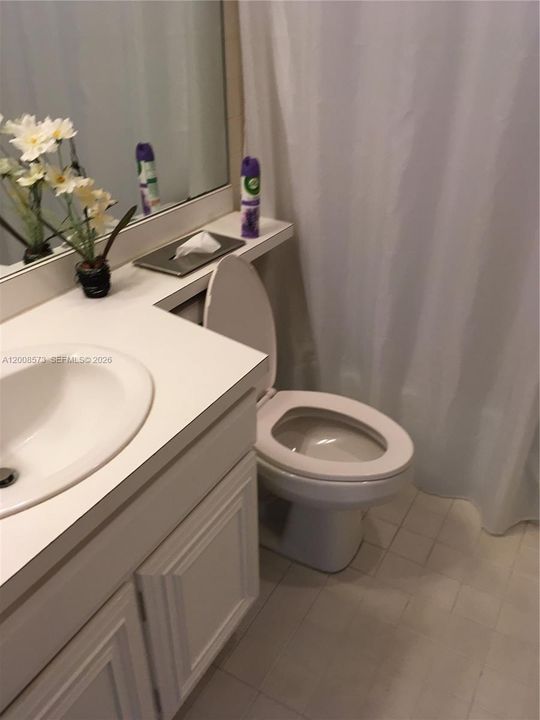 For Sale: $225,000 (2 beds, 2 baths, 1045 Square Feet)