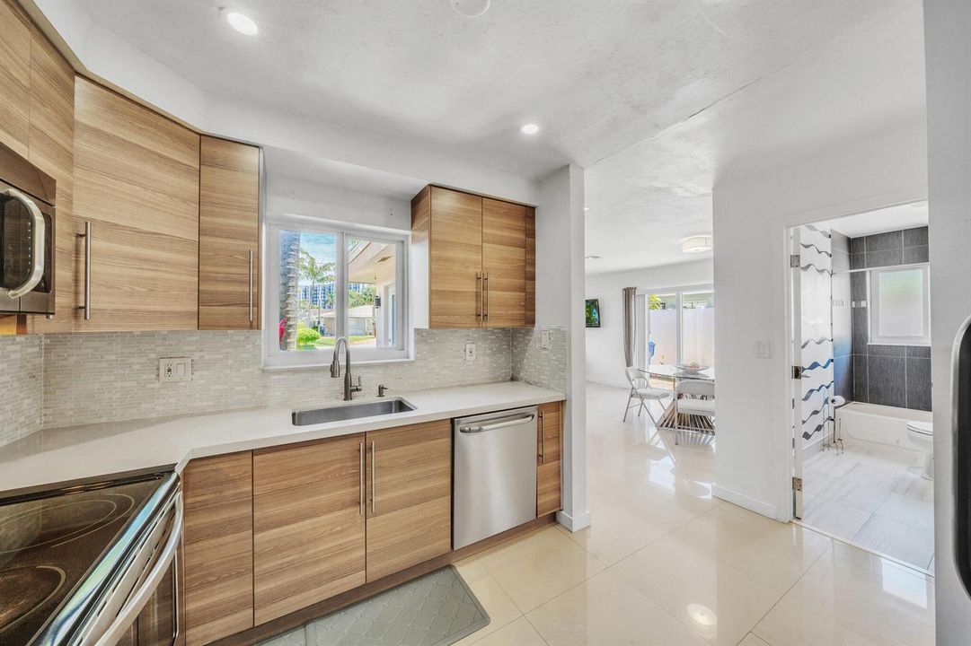 24 3291 Kitchen