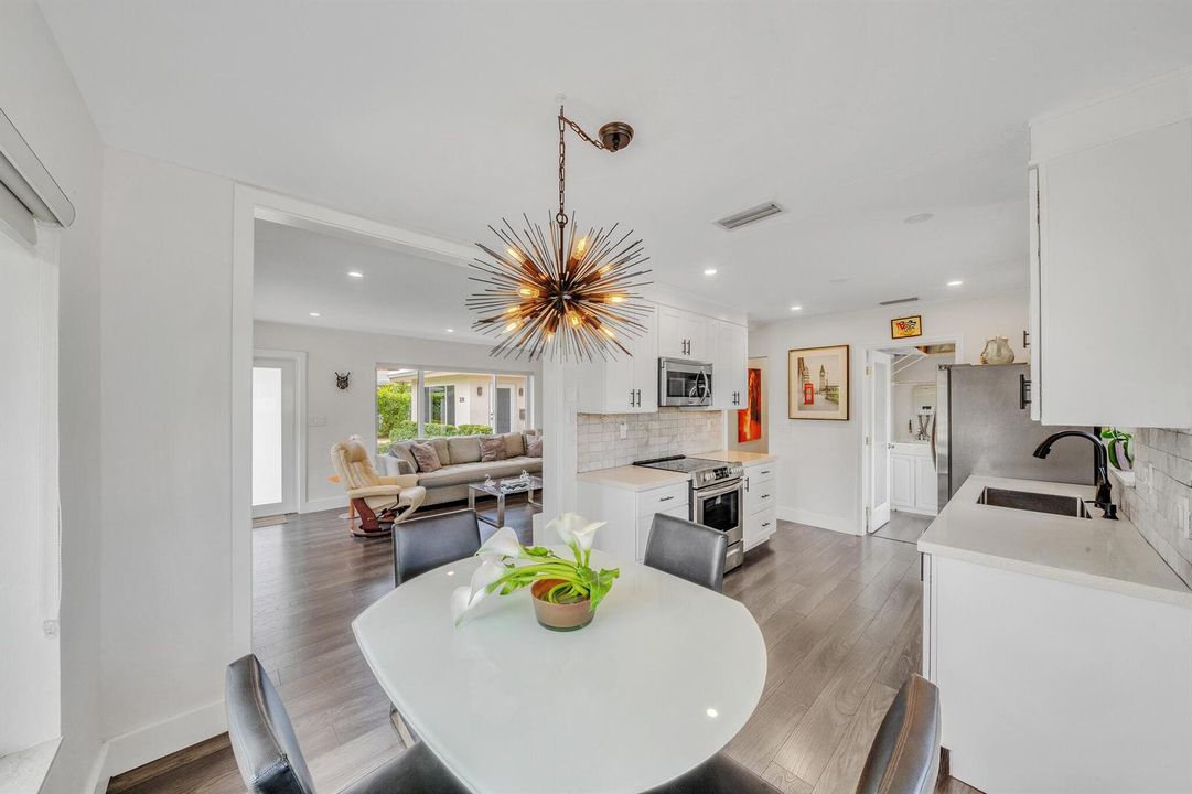2 3293 Kitchen (4)