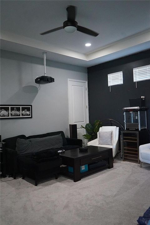 For Sale: $979,900 (6 beds, 4 baths, 4034 Square Feet)