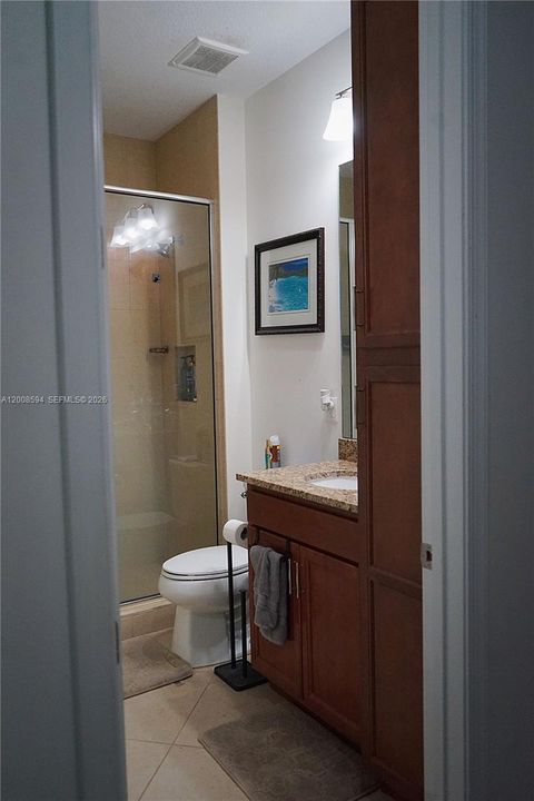 For Sale: $979,900 (6 beds, 4 baths, 4034 Square Feet)