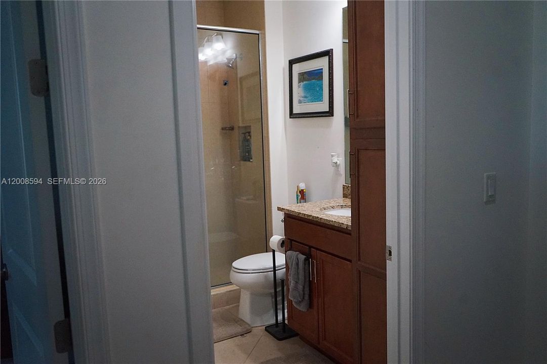 For Sale: $979,900 (6 beds, 4 baths, 4034 Square Feet)