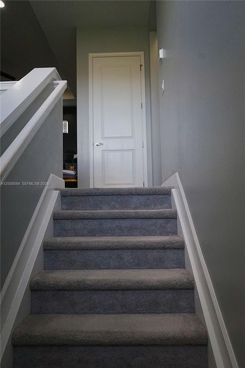 For Sale: $979,900 (6 beds, 4 baths, 4034 Square Feet)