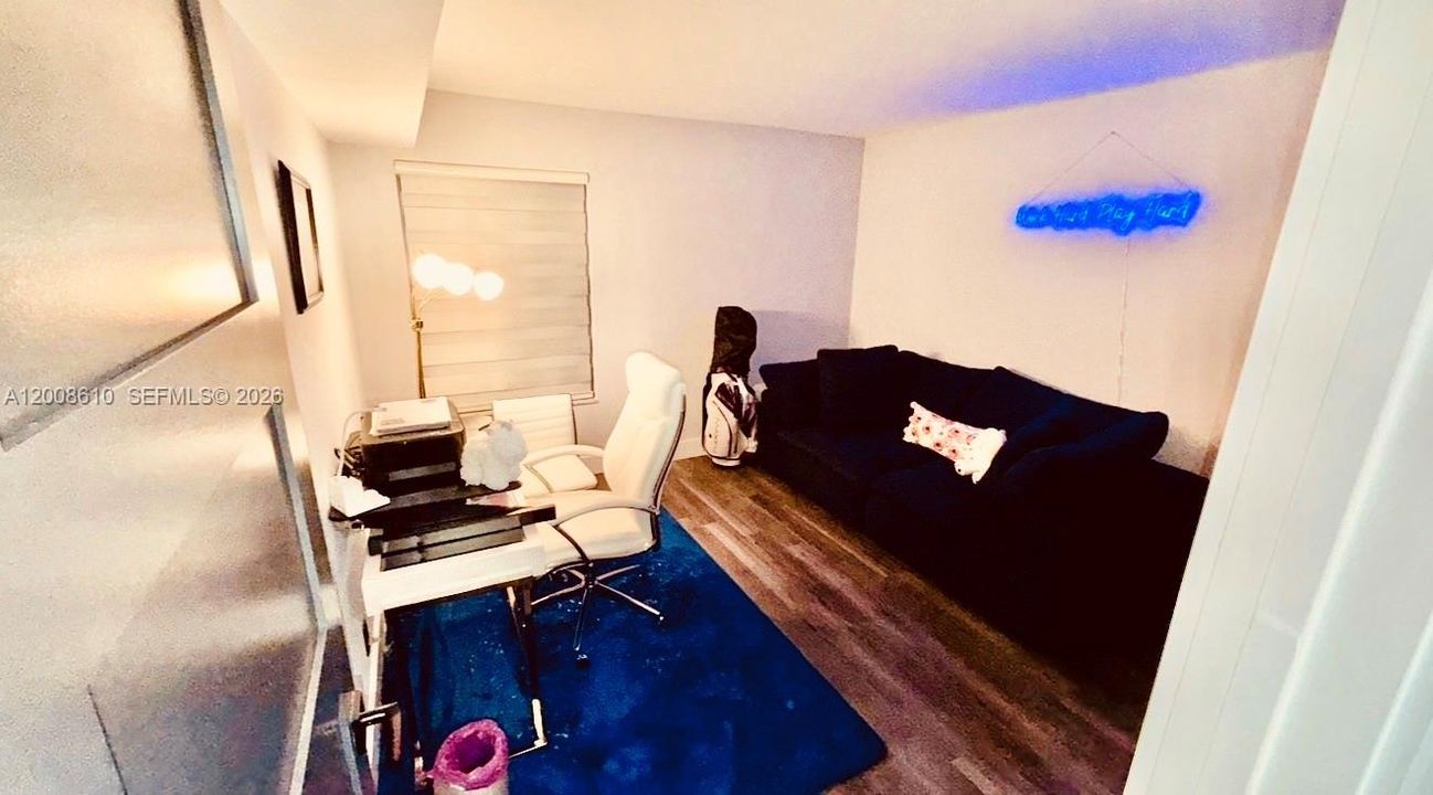 В аренду: $2,775 (2 спален, 2 ванн, 1230 Квадратных фут)