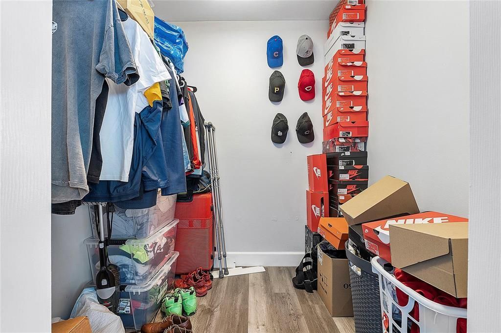 Walk-in Closet