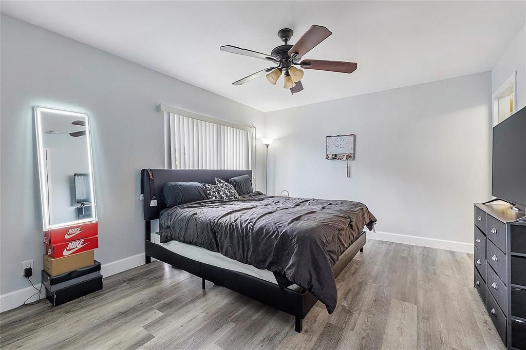 Bedroom (2)