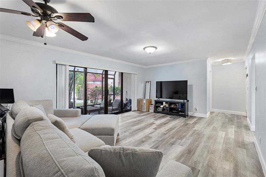 Living Room (2)