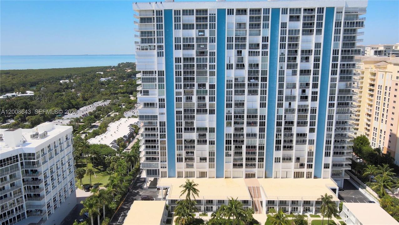 Active With Contract: $6,000 (2 beds, 2 baths, 1042 Square Feet)