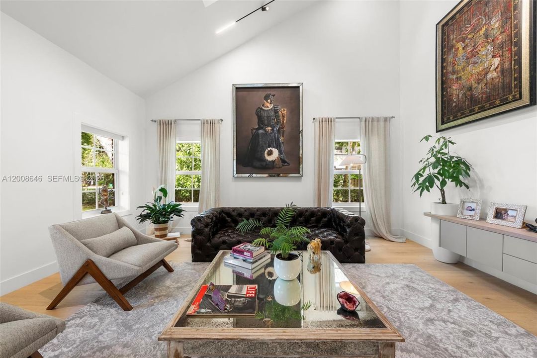 Active With Contract: $13,500 (4 beds, 4 baths, 3160 Square Feet)