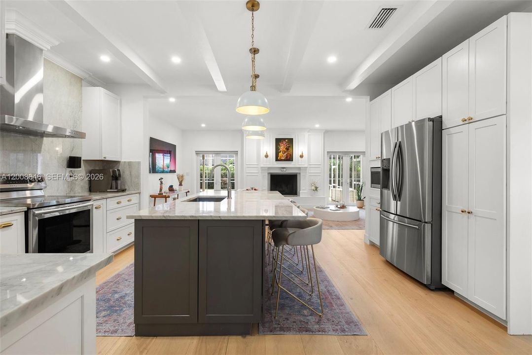 Active With Contract: $13,500 (4 beds, 4 baths, 3160 Square Feet)