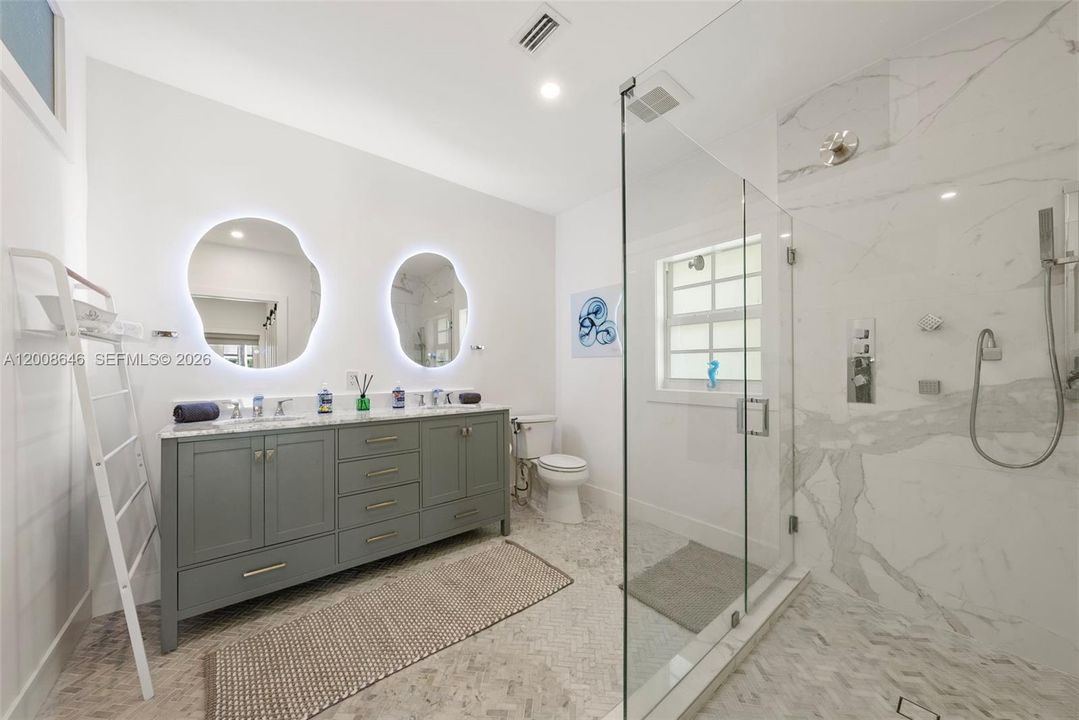 Guest Bathroom/Ensuite