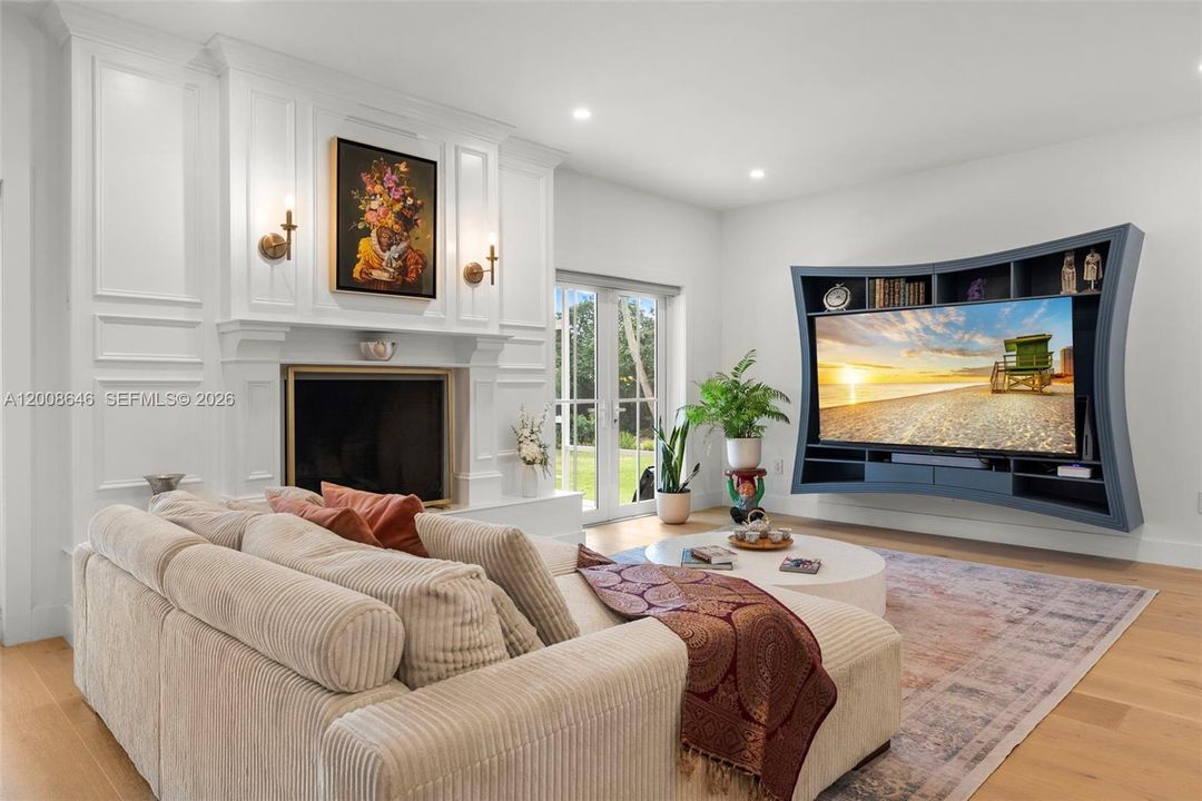 Active With Contract: $13,500 (4 beds, 4 baths, 3160 Square Feet)