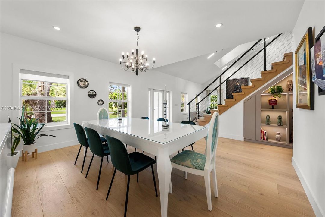 Active With Contract: $13,500 (4 beds, 4 baths, 3160 Square Feet)