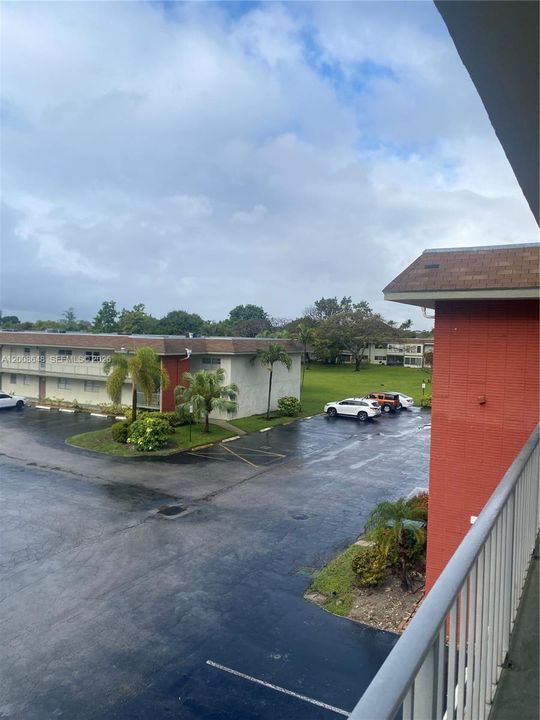 For Sale: $126,000 (2 beds, 2 baths, 960 Square Feet)