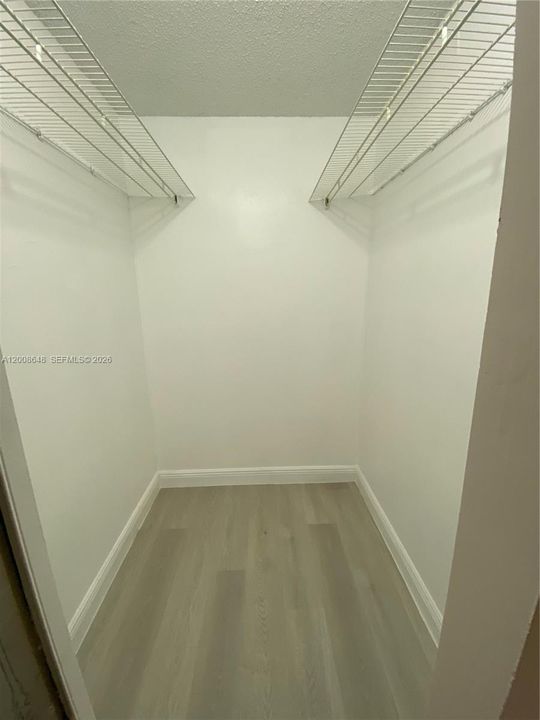 For Sale: $126,000 (2 beds, 2 baths, 960 Square Feet)