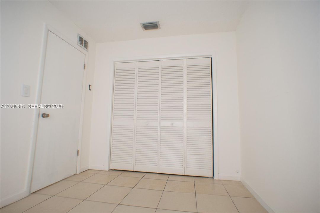 En Venta: $270,000 (3 camas, 1 baños, 952 Pies cuadrados)