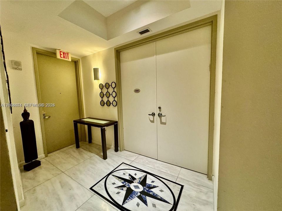 Recently Rented: $9,500 (3 beds, 3 baths, 2100 Square Feet)