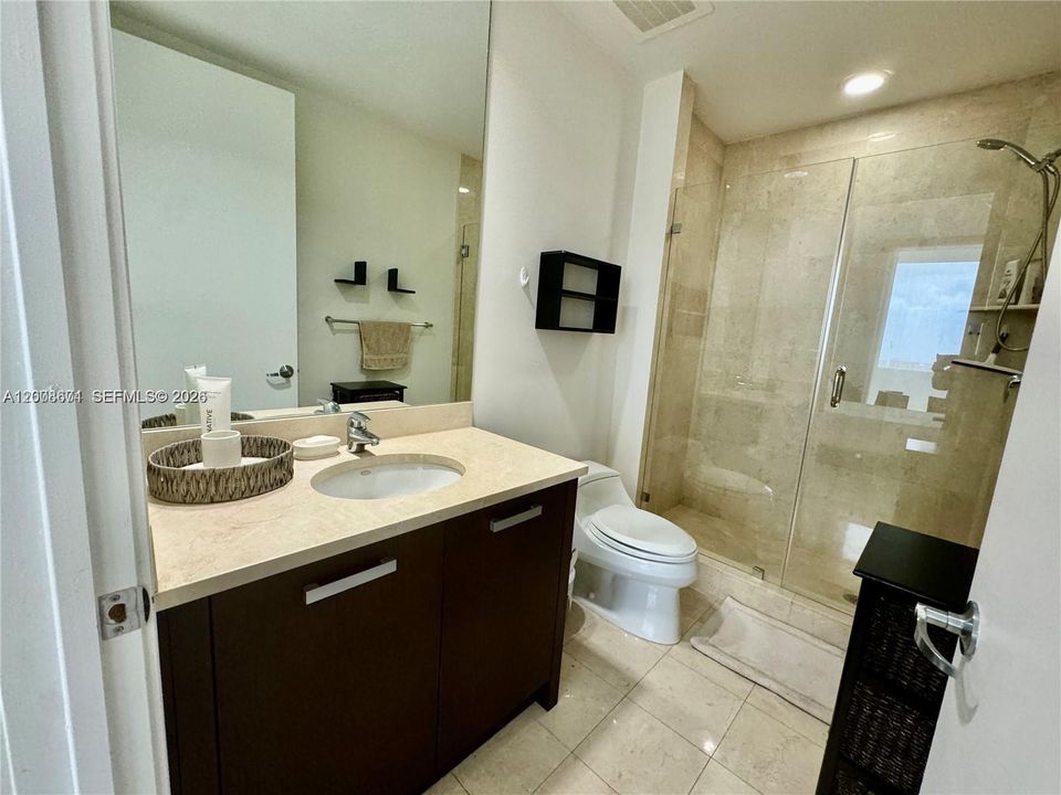 Recently Rented: $9,500 (3 beds, 3 baths, 2100 Square Feet)