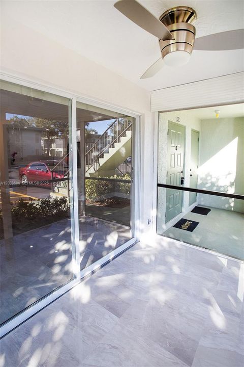 For Sale: $212,600 (2 beds, 2 baths, 850 Square Feet)