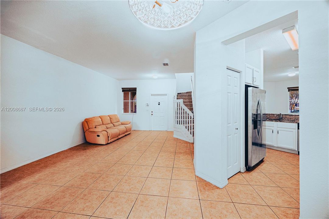На продажу: $449,900 (3 спален, 2 ванн, 1730 Квадратных фут)