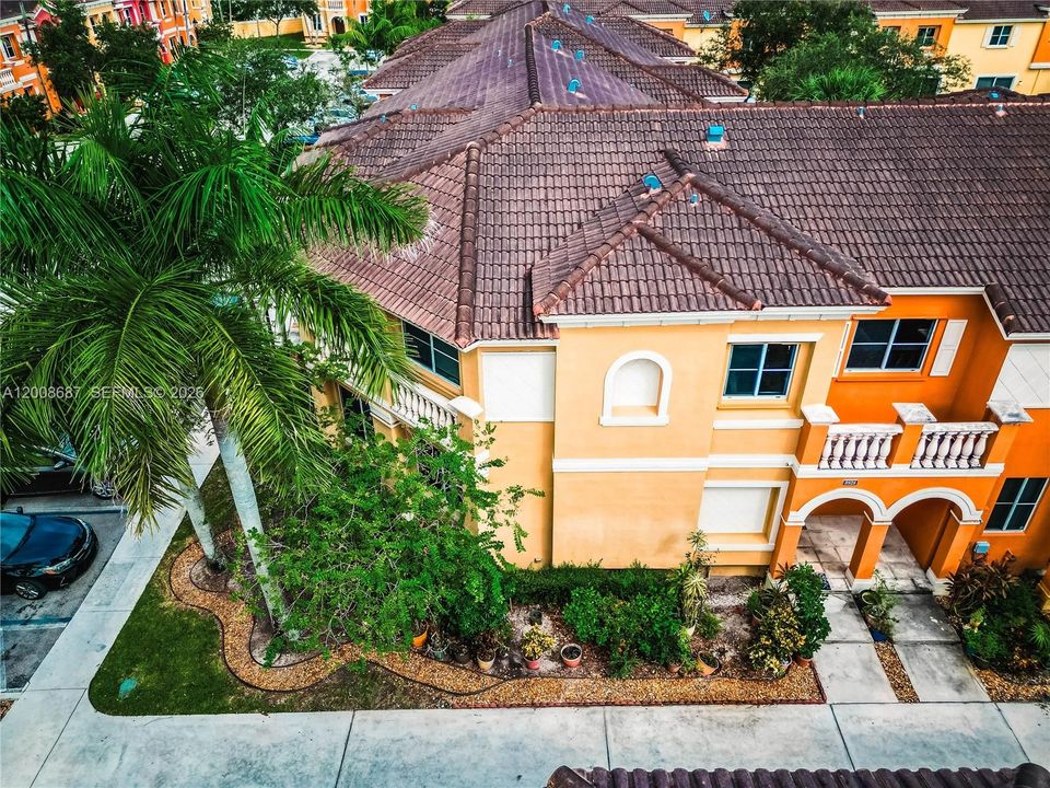 На продажу: $449,900 (3 спален, 2 ванн, 1730 Квадратных фут)