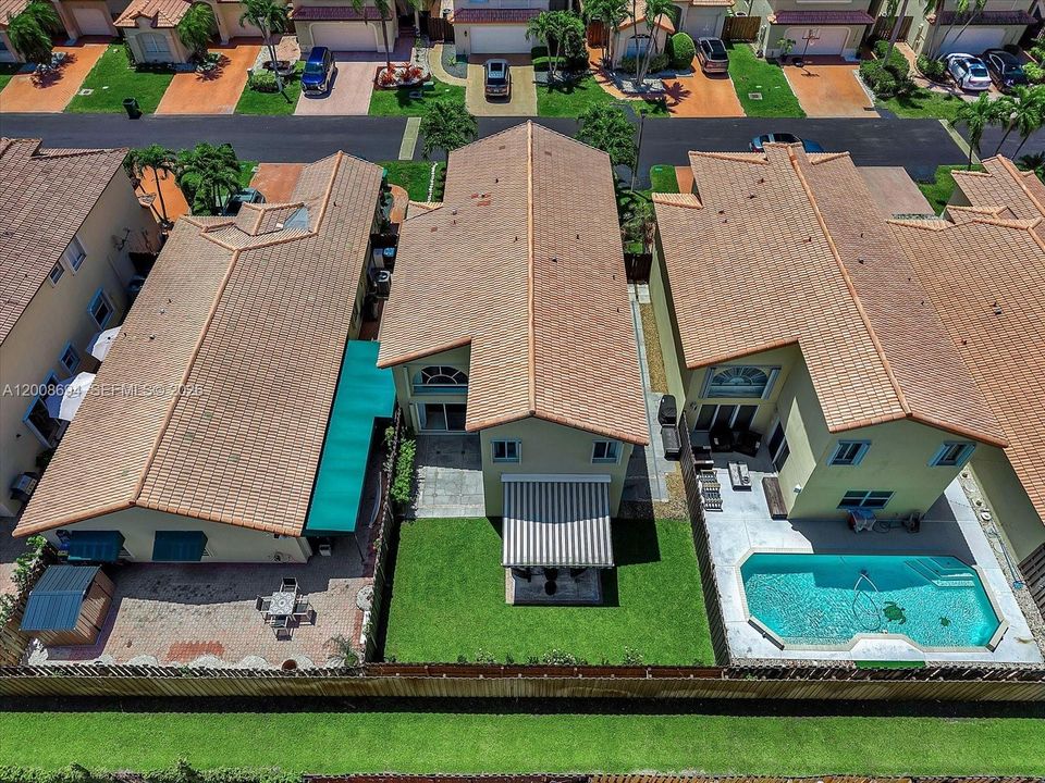 Activo con contrato: $850,000 (4 camas, 2 baños, 1934 Pies cuadrados)