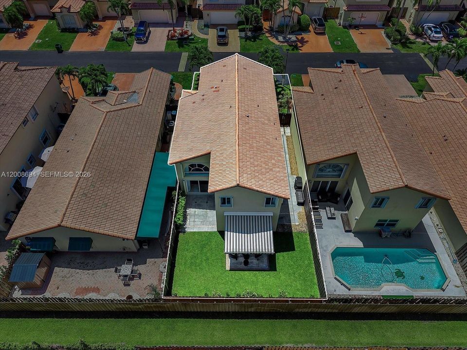 Activo con contrato: $850,000 (4 camas, 2 baños, 1934 Pies cuadrados)