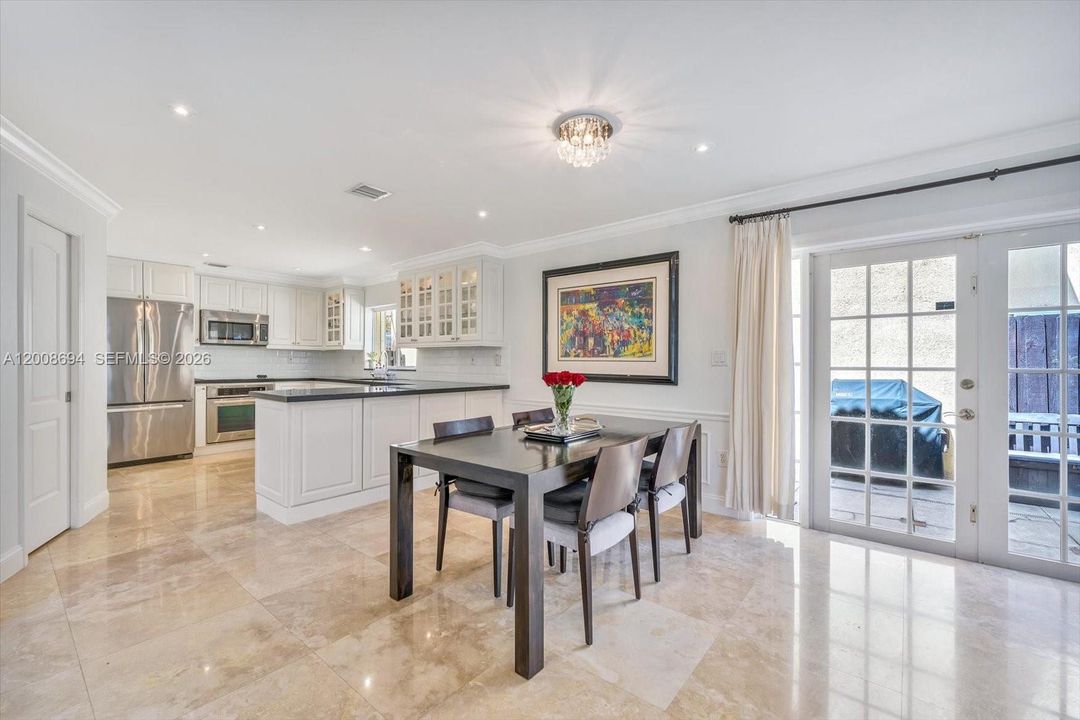 Activo con contrato: $850,000 (4 camas, 2 baños, 1934 Pies cuadrados)