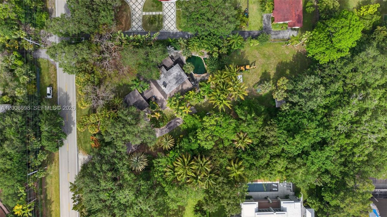 En Venta: $2,400,000 (5 camas, 3 baños, 2628 Pies cuadrados)